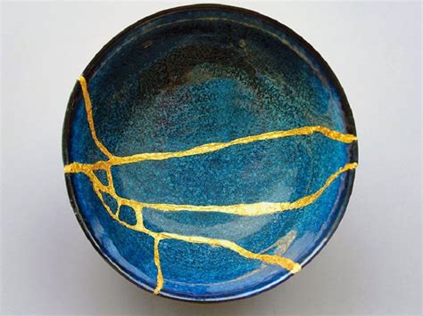  Il Kintsugi degli Dei: Un'Esplorazione del Mistero e della Bellezza Imperfetta